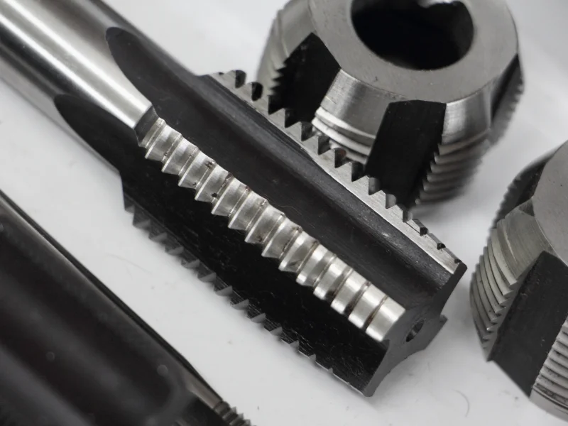 edilizia-civile filettatura-metalli-su-misura