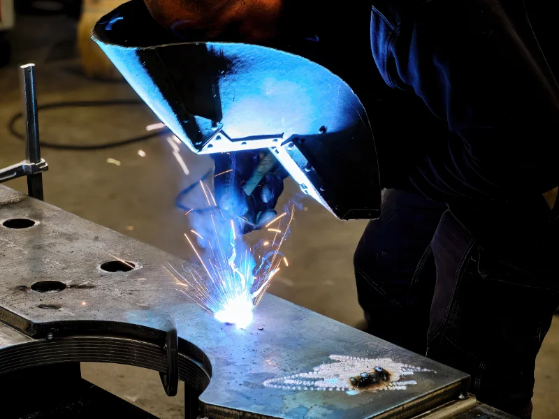 edilizia-civile macchine-per-taglio-e-deformazione-lamiera-e-metalli