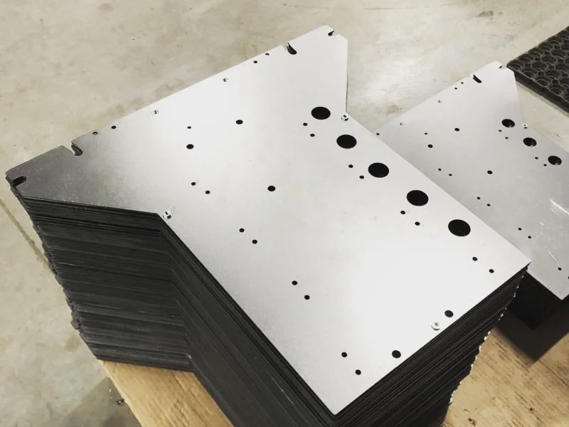 nautica-ambienti servizio-di-taglio-laser-per-ferro-e-alluminio