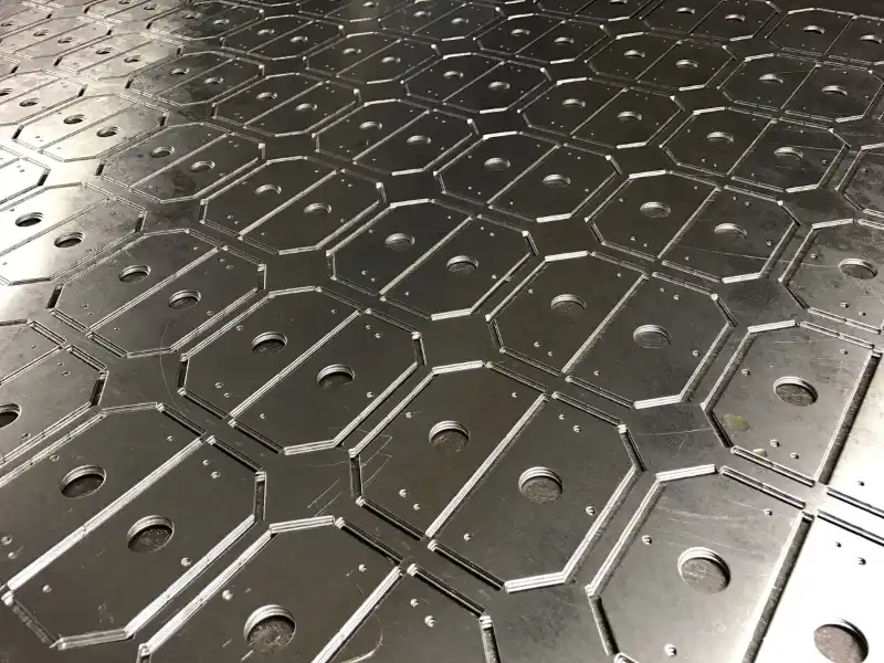 edilizia-civile taglio-laser-lamiera-in-acciaio-inox